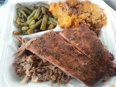 Bucky's Bar-B-Q, Greenville