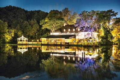 The Stone House At Clove Lakes