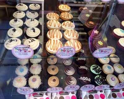 Dot's Cupcakes, Pasadena