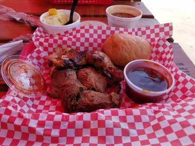 Salty's BBQ & Catering, Bakersfield