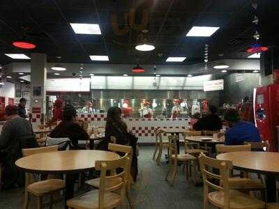 Five Guys, Albany