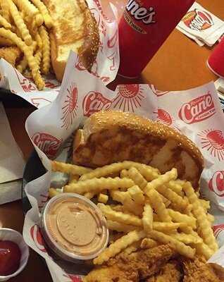 Raising Cane's Chicken Fingers, Lincoln