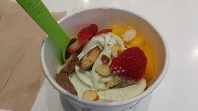 Yogurtland, Fresno