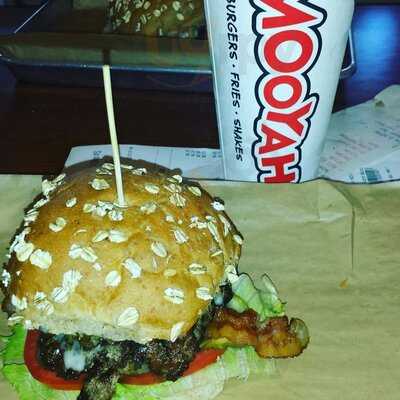 MOOYAH Burgers, Fries & Shakes, Birmingham