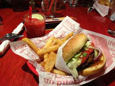 Red Robin Gourmet Burgers, Vancouver