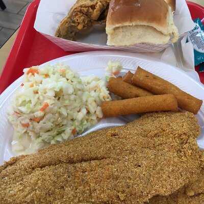 Lisa's Fried Chicken, Arlington