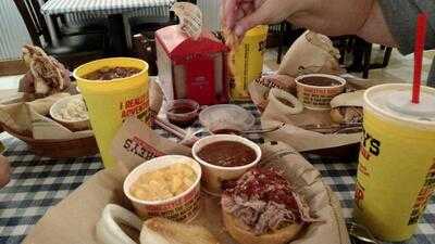 Dickey's Barbecue Pit, Lincoln