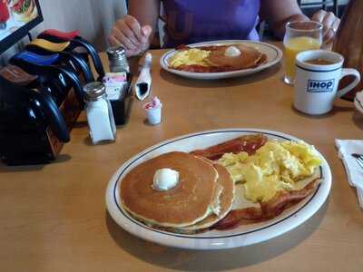 IHOP, Alexandria