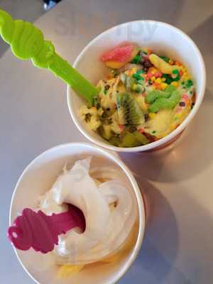 Menchie's Frozen Yogurt