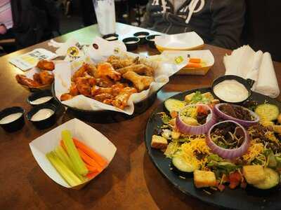 Buffalo Wild Wings, Bakersfield