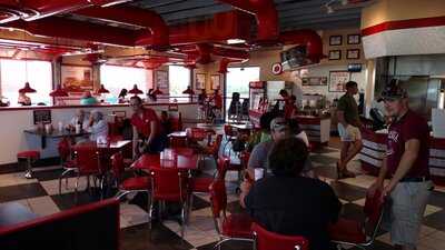 Freddy's Frozen Custard & Steakburgers