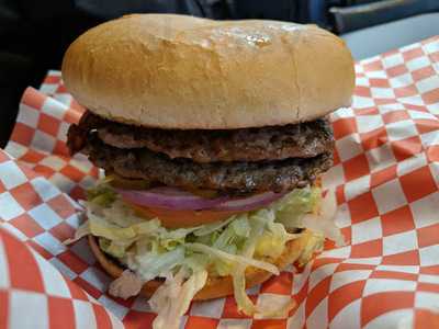 Ahn's Quarter Pound Burger