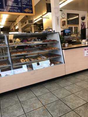 Cal's Donuts, Eugene