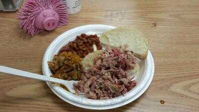 Bucky's Bar-B-Q, Greenville