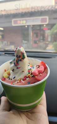 Tutti Frutti Frozen Yogurt, Bakersfield