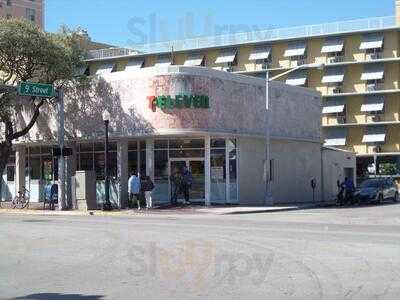 7 Eleven Food Store, Miami Beach