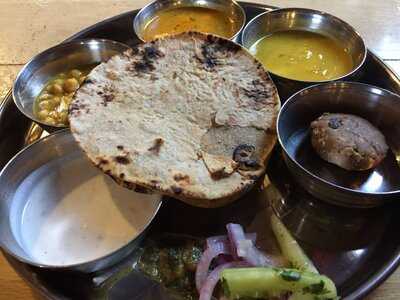 Thali, Reno