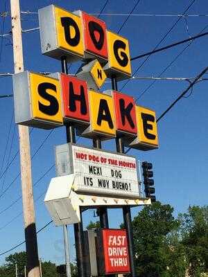 Dog N Shake Incorporated, Wichita