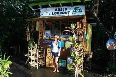 Huelo Lookout Fruit Stand