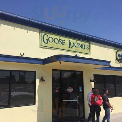 Goose Loonies Tavern & Grill, Bakersfield