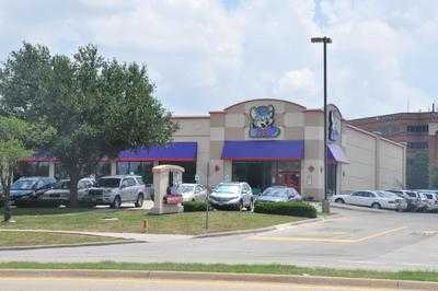 Chuck E. Cheese, Plano