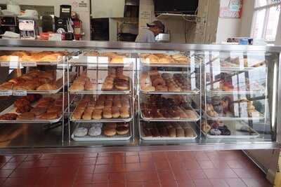 Broadway Donuts, Long Beach