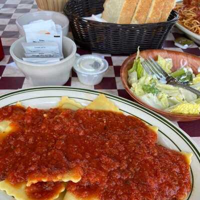 Di Cicco's Restaurant, Fresno