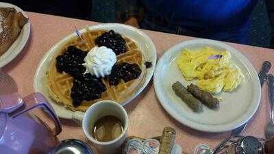 Country Waffles, Fresno