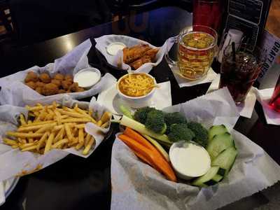 Champions Sports Bar, Aurora