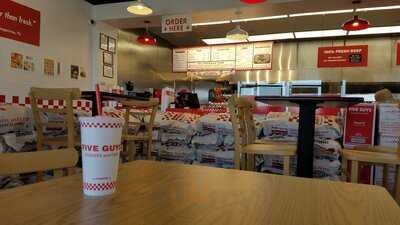 Five Guys, Fresno