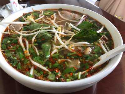 Pho Bay, Plano