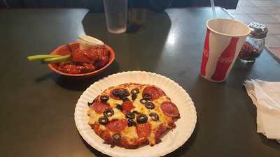 Rusty's Pizza Parlor, Bakersfield