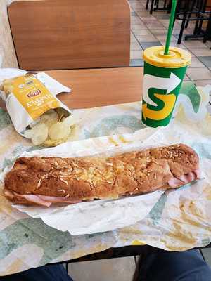 Subway, Lincoln