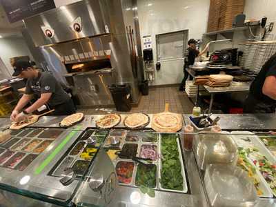 Pieology Pizzeria El Paseo, Fresno, CA, Fresno