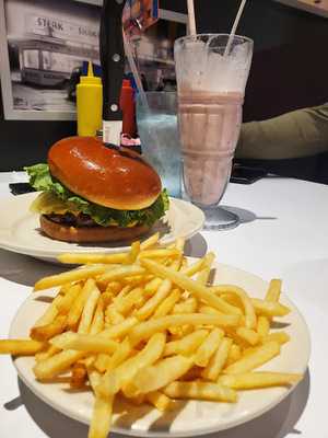 Steak 'n Shake, Columbia