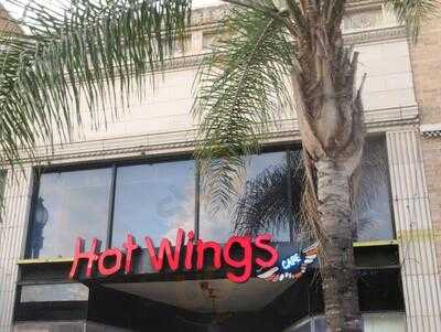 Hot Wings Cafe, Pasadena