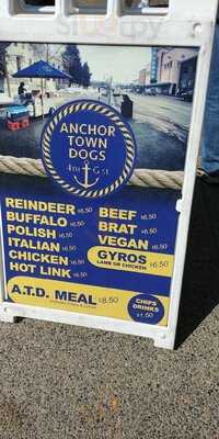 Anchor Town Dogs, Anchorage