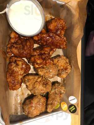 Buffalo Wild Wings, Saint Paul