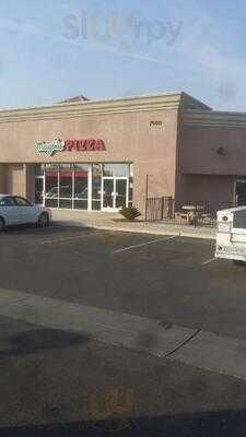 Magoos Pizza Restaurant, Bakersfield