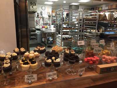 Greg's Bakeshop, Arlington