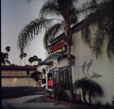 Archibald's Drive-Thru, Long Beach