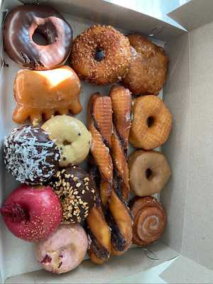 Sweet Retreat Donuts, Long Beach