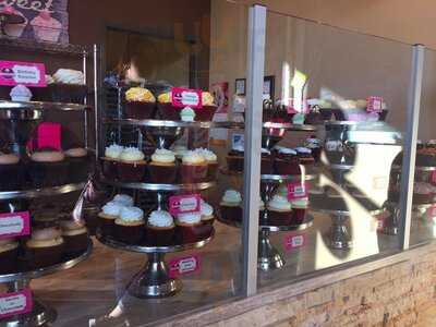 Smallcakes: A Cupcakery Of Naperville