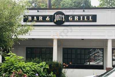 Joey's Bar And Grill