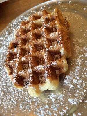 Zinneken's Belgian Waffles