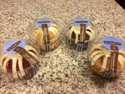 Nothing Bundt Cakes, Cary