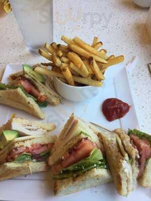 Montague's Cafe, Santa Clara