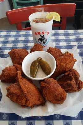 Gus's World Famous Fried Chicken