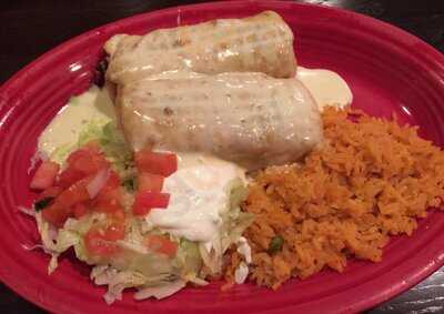 Los Primos Mexican Grill