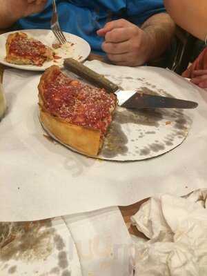 Nancy's Chicago Pizza, Springfield